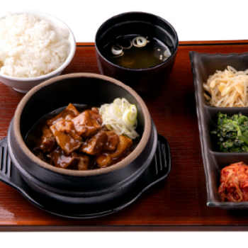 【肉丼やまと】数量限定発売！　🍖黒毛和牛肉煮込み定食🍖