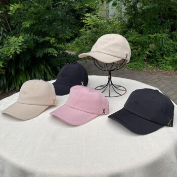 【おすすめの商品のご紹介】VARZAR　メタルチャームCAP